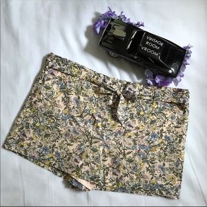 ❤️NWT The Loft size 16 shorts❤️